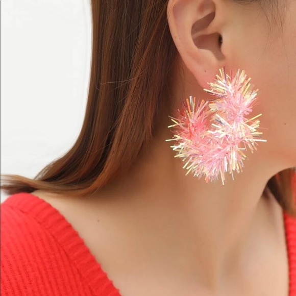 Earrings - Picture 1 of 4